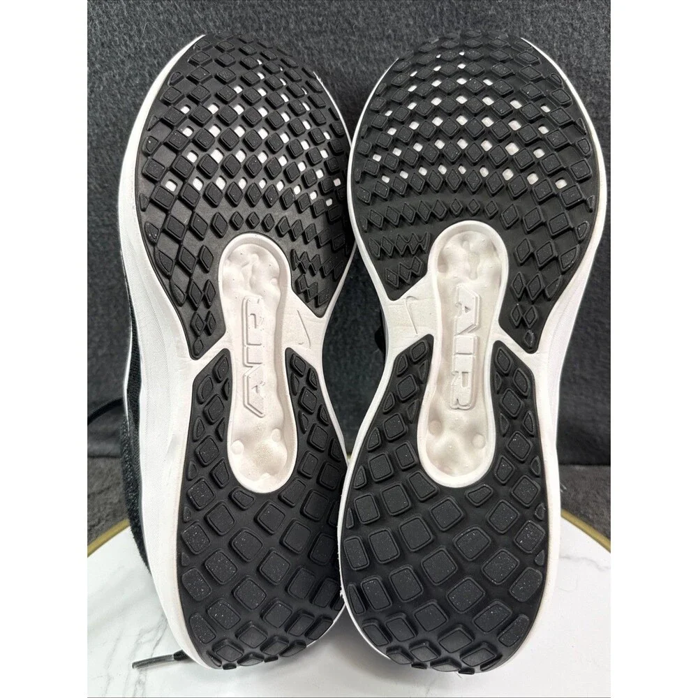 Nike Air Winflo 11 Black White Men Size 11 Road Running Shoes Athletic Sneakers